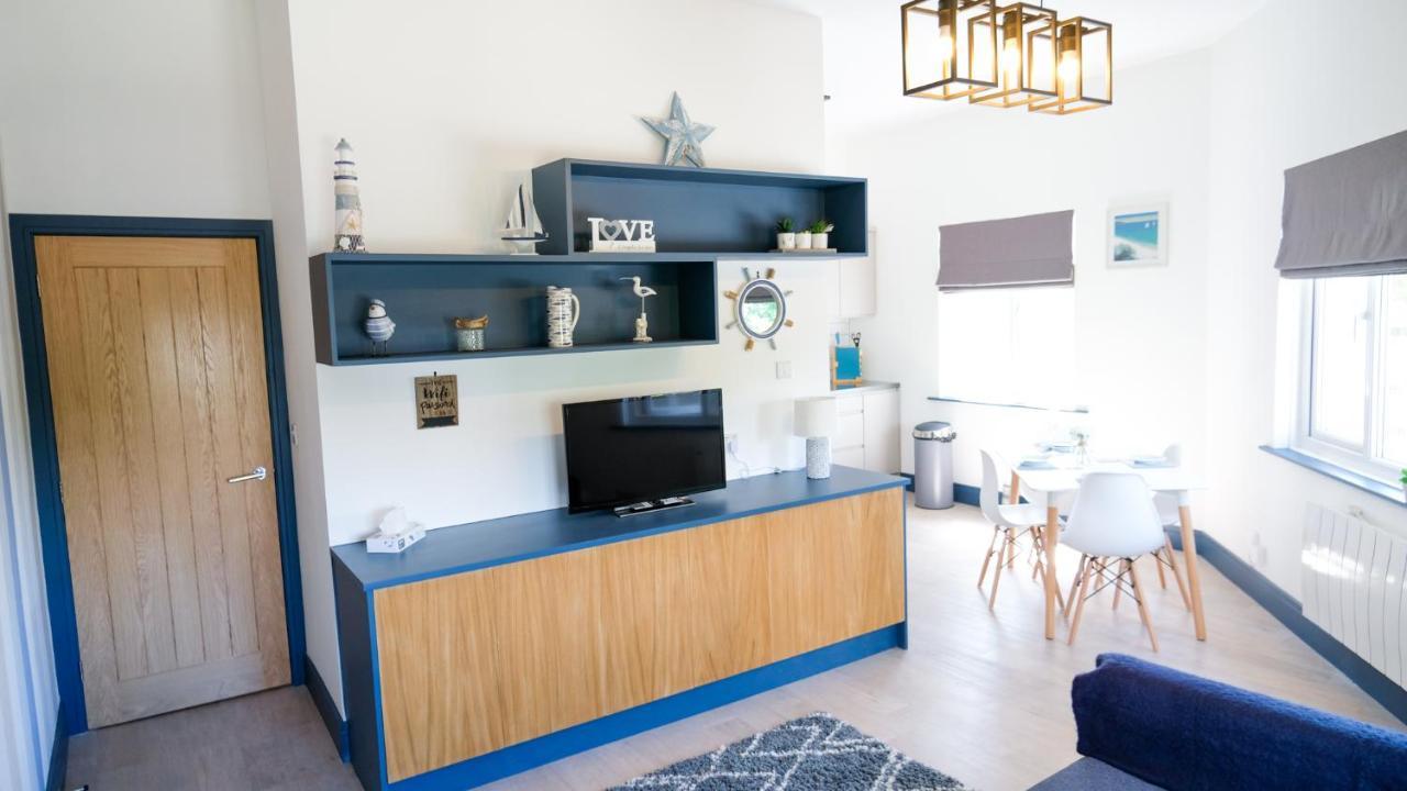 Intimate Entire Flat 9-Min Walk To Boscombe Beach Μπόρνμουθ Εξωτερικό φωτογραφία